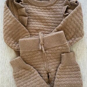 JAMIE KAY Knit Sweater and Pants Set 6-12 months